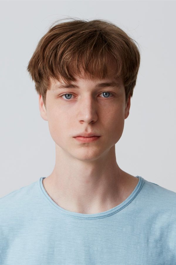The Best Bowl Cut Hairstyle Ideas for 2023 - HairstyleOnPoint