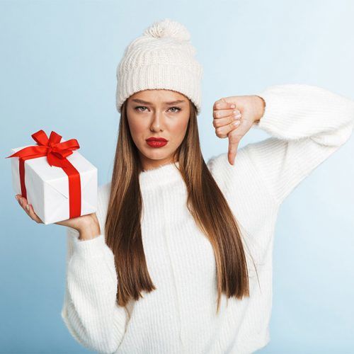 What You Don’t Need To Give A Woman For Christmas So As Not To Look Like An Idiot #christmasgifts #giftsforher #christmaspresent