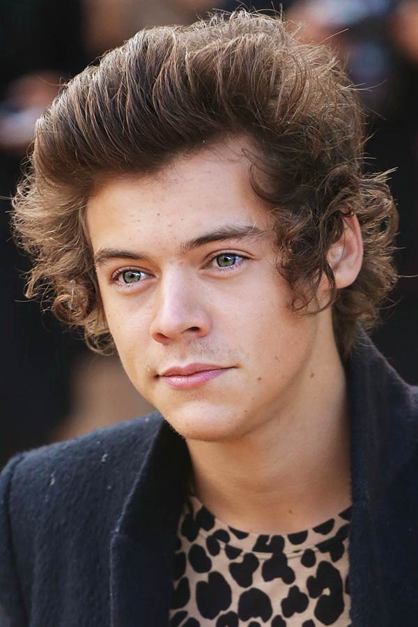 How To Get The Harry Styles Look #harrystyles #mensmediumhairstyles