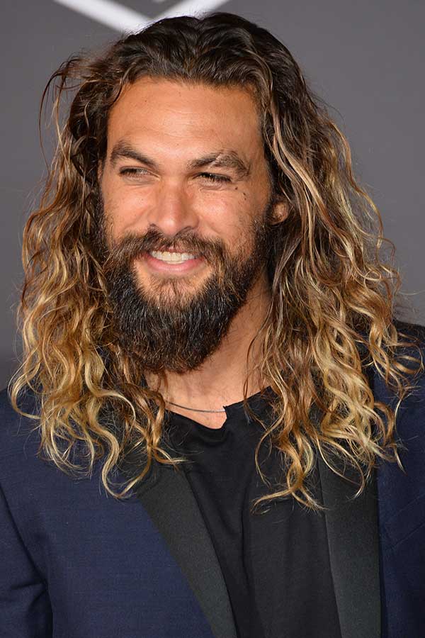 Jason Momoa’s Long Curly Hair #surferhair #longhairmen #menshairstyles #beachwaves