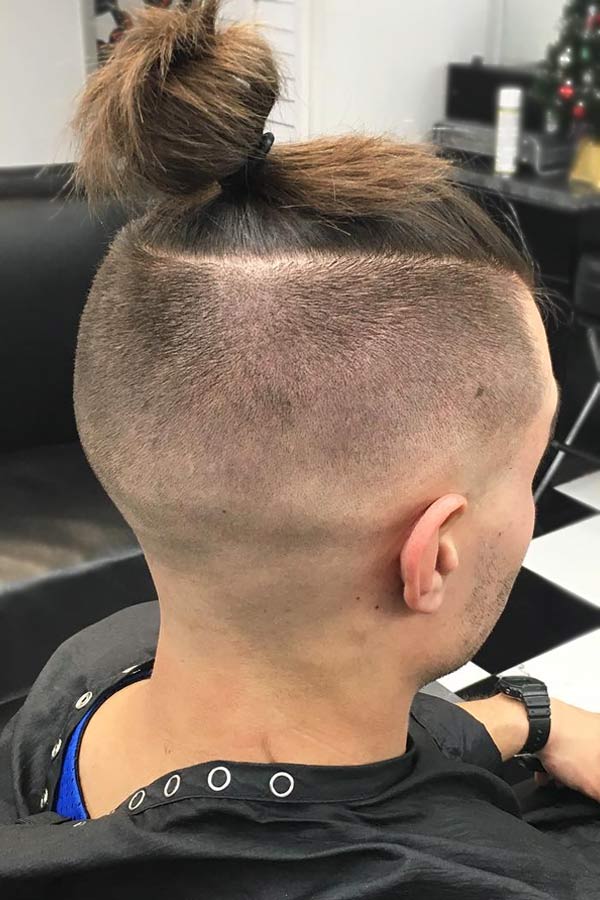 Undercut Man Bun #undercut #longhair #haircuts #menhaircuts