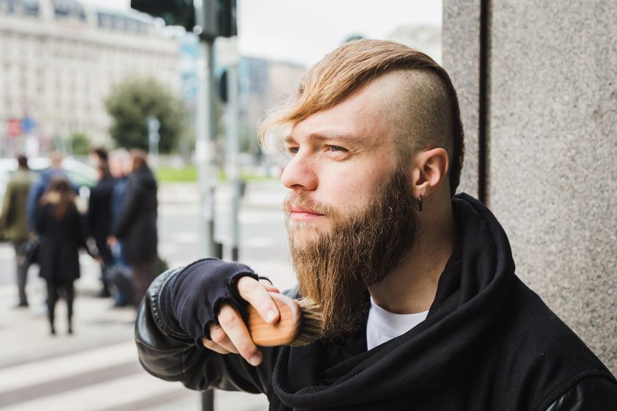 What It The Right Way To Brush The Beard #beardbrush #lifestyle