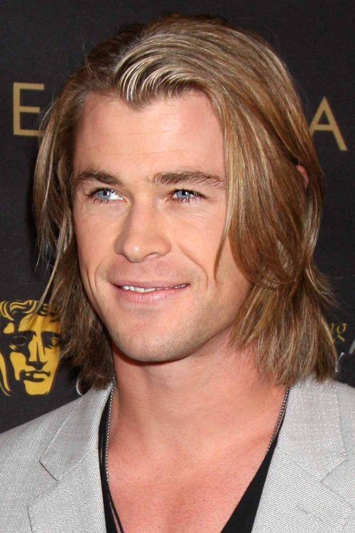 How To Get Chris Hemsworth Thor Ragnarok Haircut | MensHaircuts.com