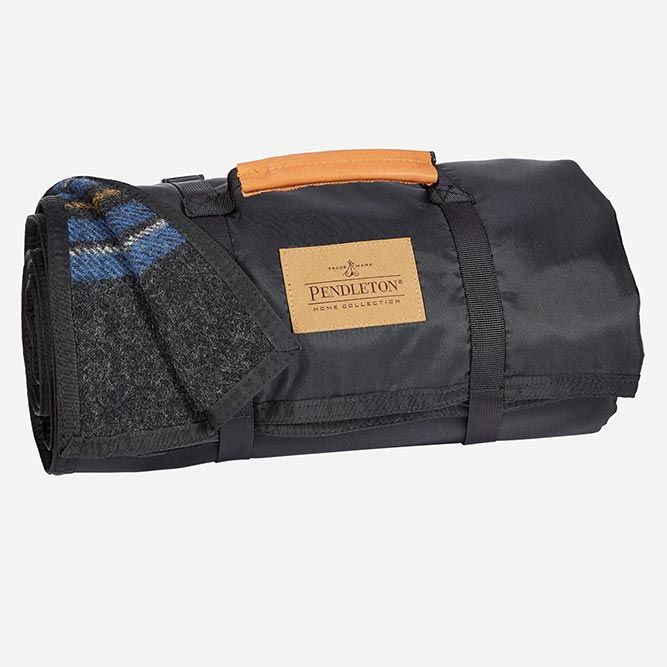 Pendleton Roll Up Blanket #giftsformen #mensgifts