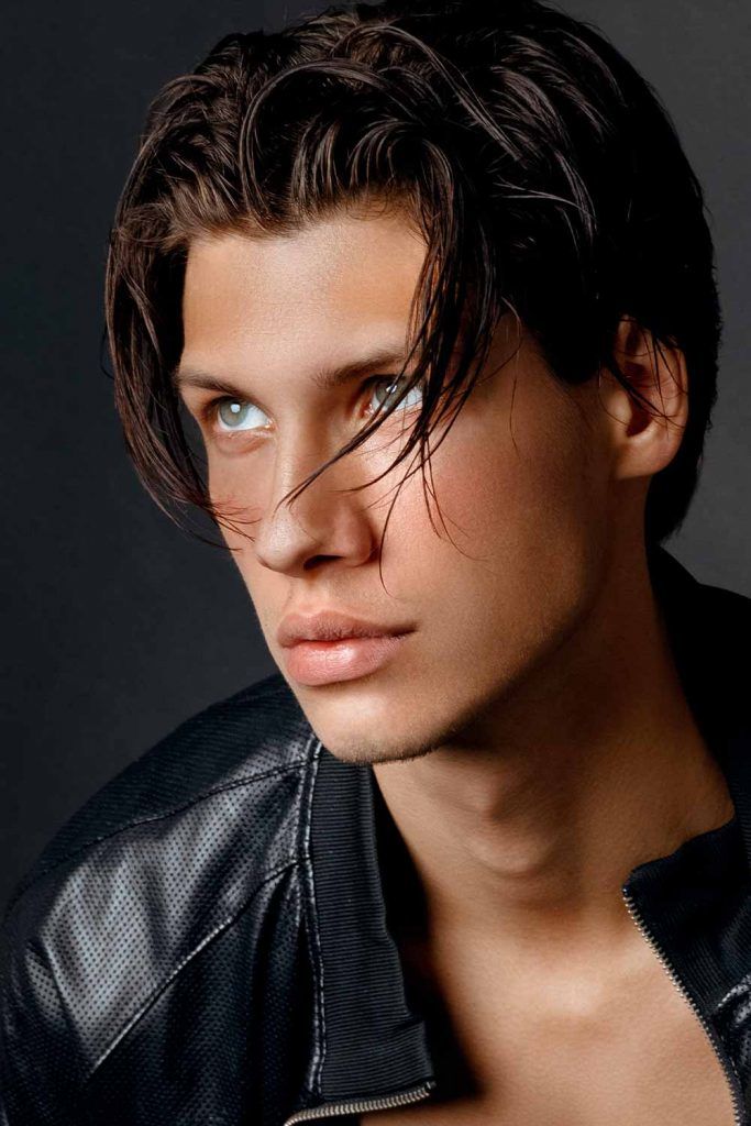 Straight And Wet Eboy Look #eboyhaircut #eboyhair #curtainshair #curtainshairstyles #middlepartmen