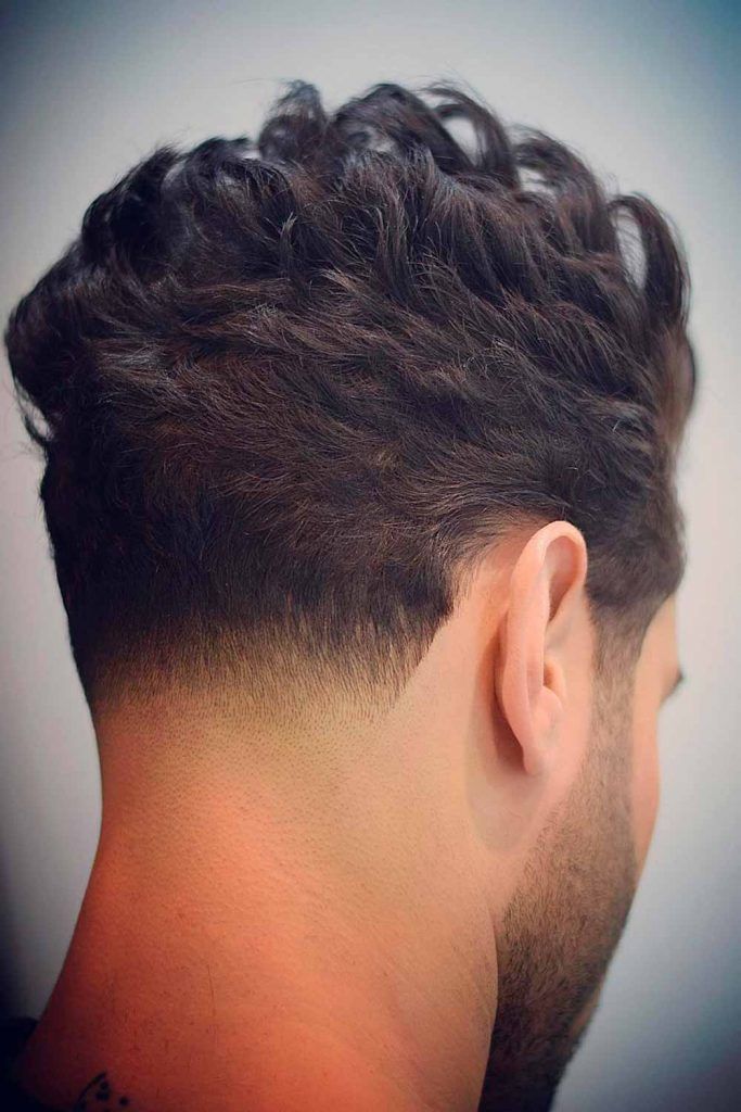 The Front Curly Hairstyles For Men #curlyhairmen #shortcurlyhairstyles #curlyhairstylesformen