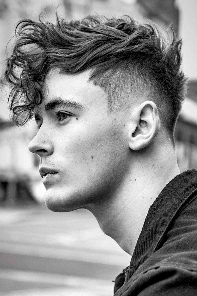 Tight Short Curly Hairstyles For Men #curlyhairmen #shortcurlyhairstyles #curlyhairstylesformen