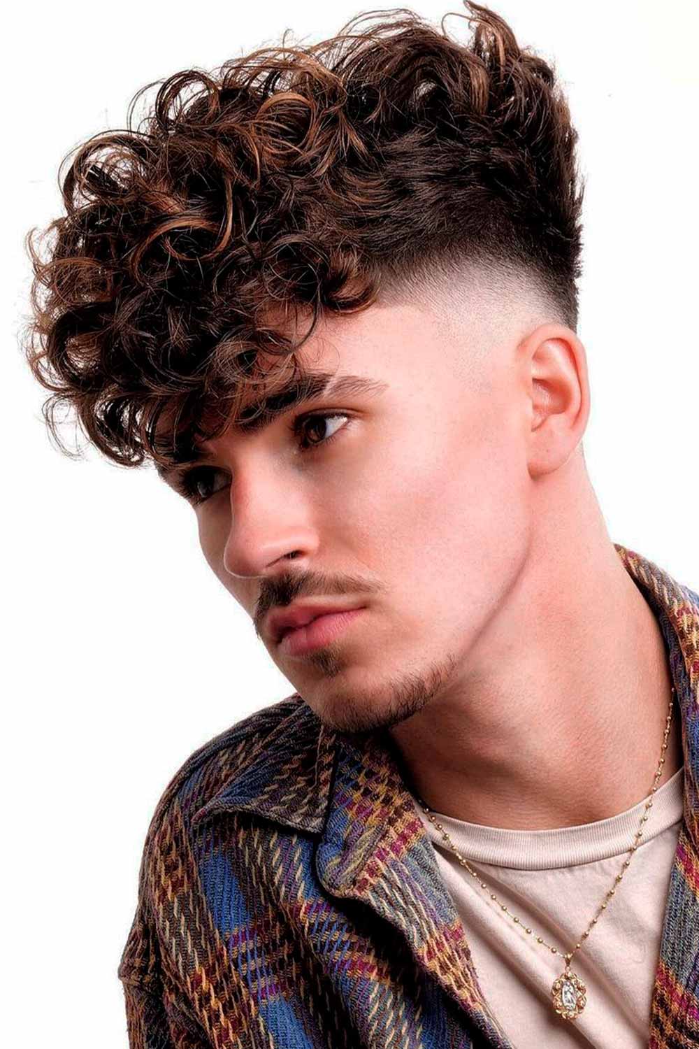 55 Sexiest Short Curly Hairstyles For Men