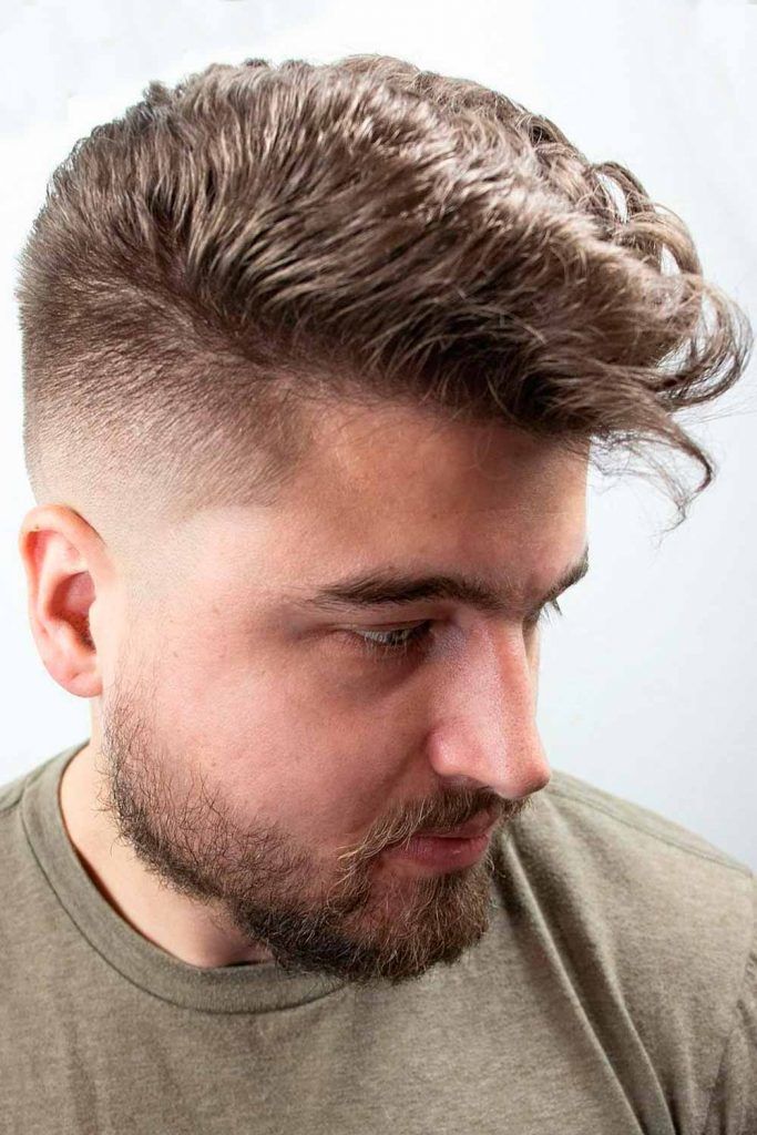 Messy Pompadour #mediumhaircutsformen #mensmediumhairstyles