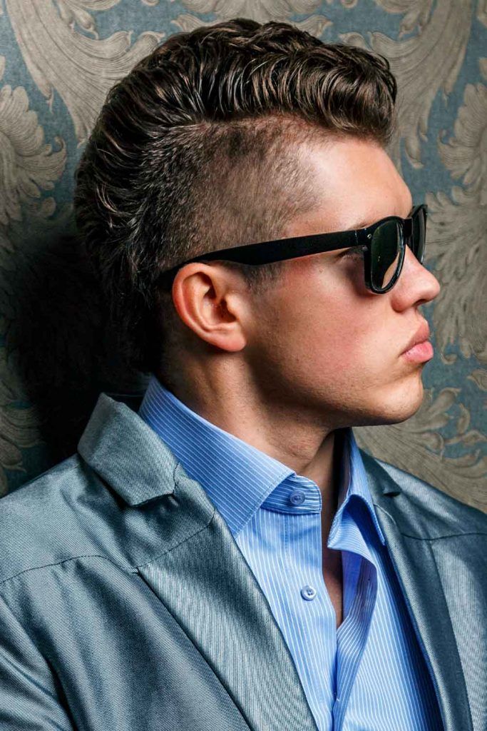 Mohawk Medium Lenght Hairstyle #mediumhaircutsformen #mensmediumhairstyles