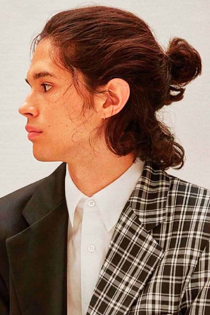 Half Up Man Bun #androgynoushaircuts #nonbinaryhaircuts #genderneutralhaircuts