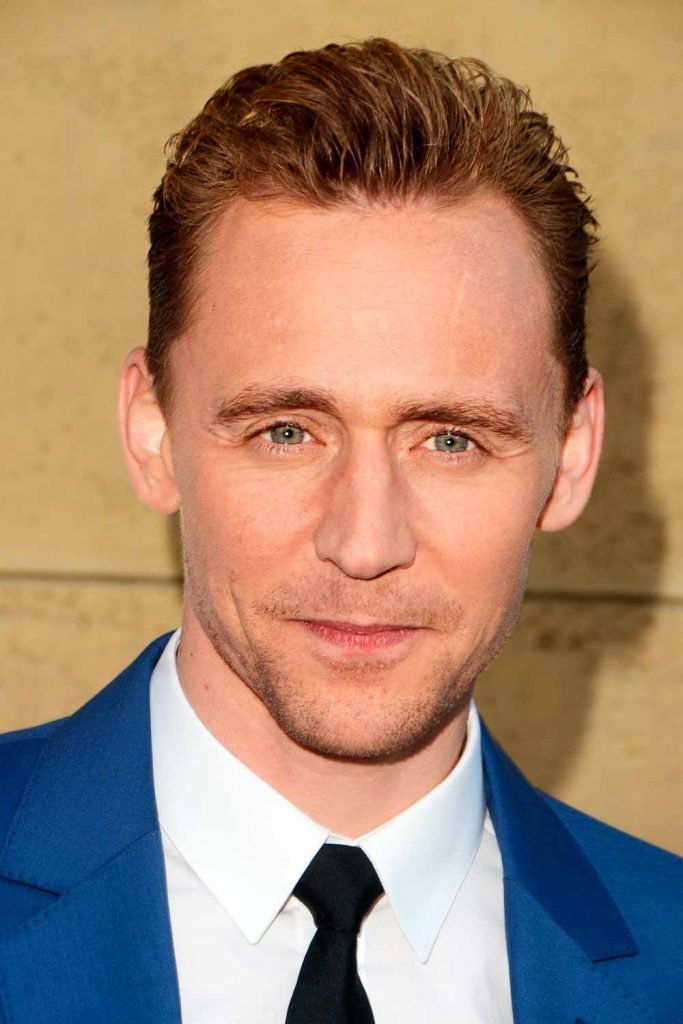 Tom Hiddleston’s Wavy Slick Back #menshairstylesforthinhair #thinhairmen 