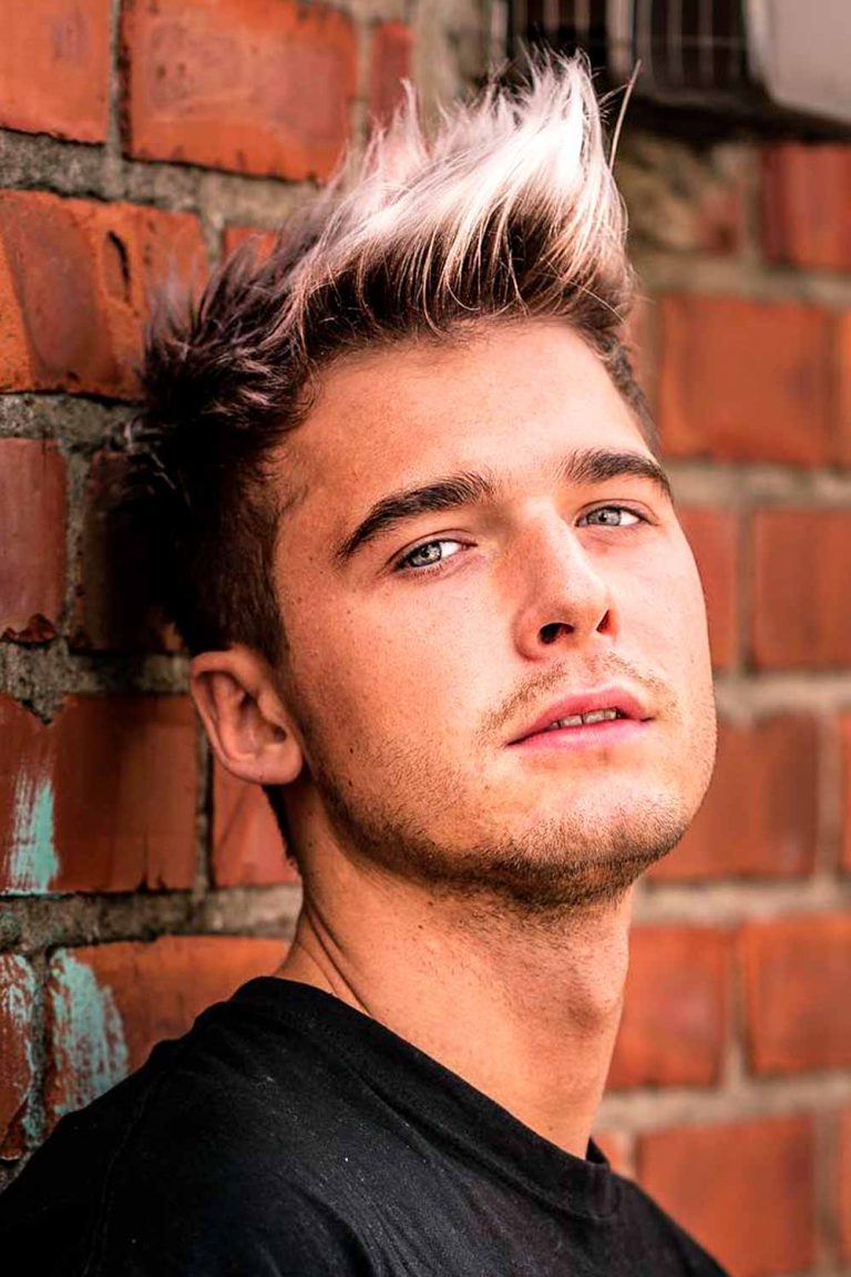 15 Frosted Tips Hairstyles For a Trendy Makeover