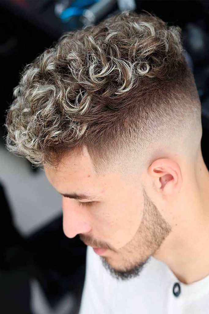 Cropped Mens Curly Hair #curlyhairmen #curlyhairstylesformen #menwithcurlyhair