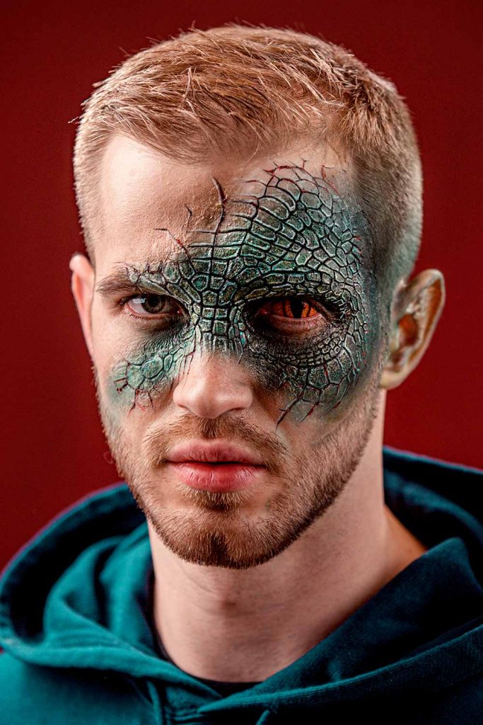 Lizard Men Halloween Makeup #halloweenmakeup #halloweenmakeupmen #halloweefacepaint #mensfacepaint