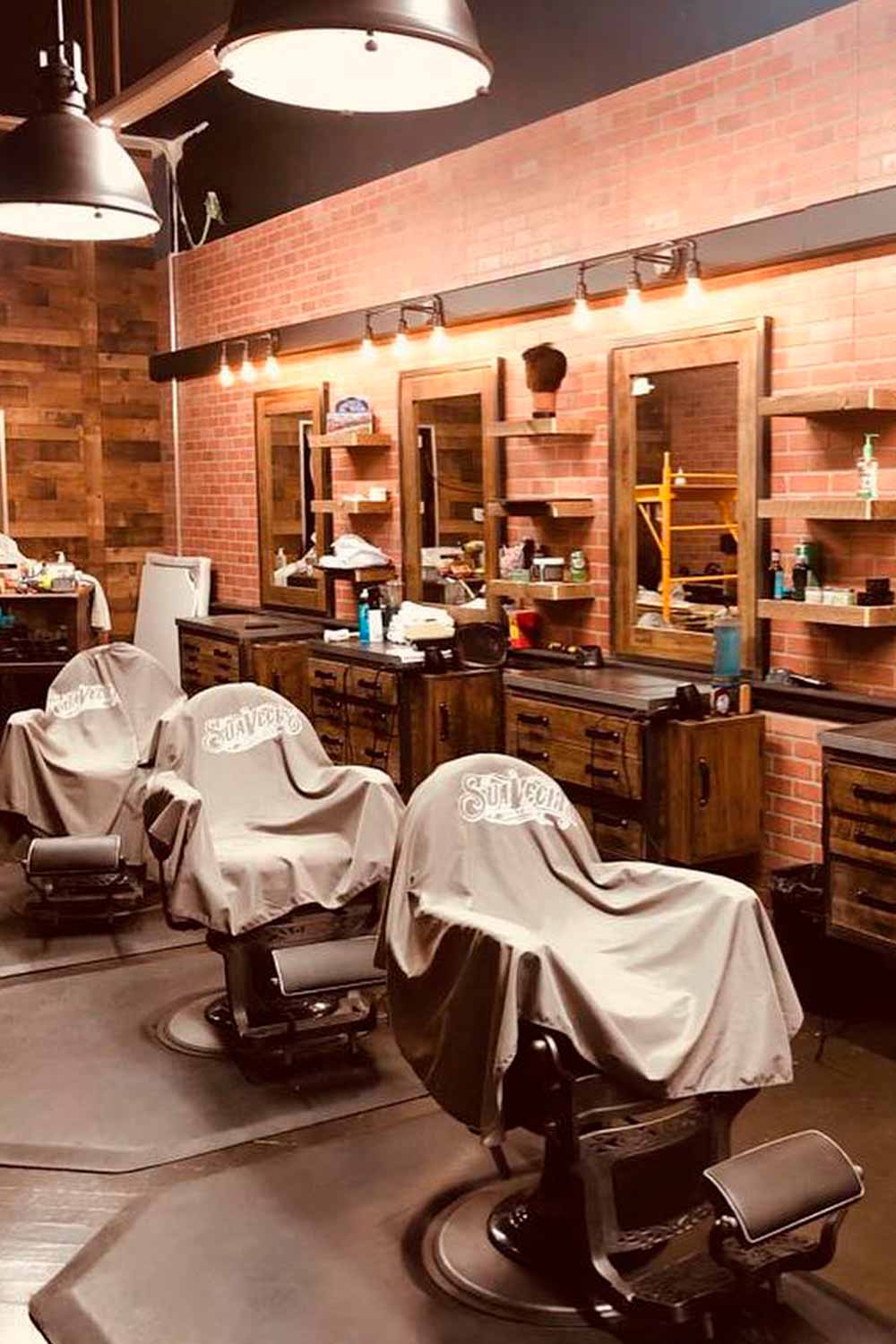 Alfanis Barber Shop 1