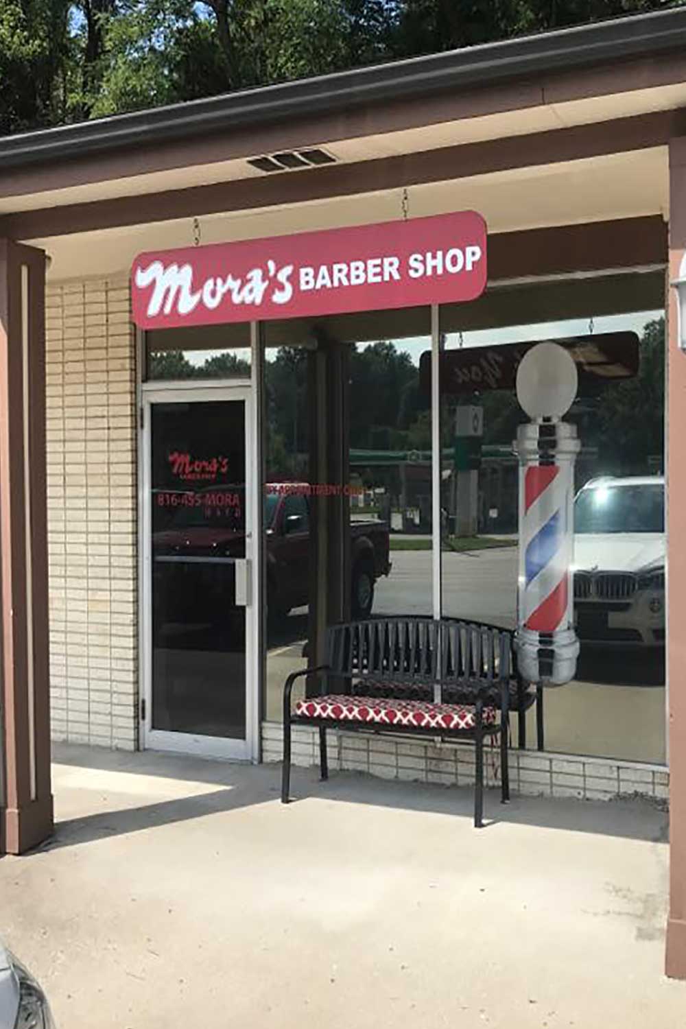 Mora's Barber Shop 3