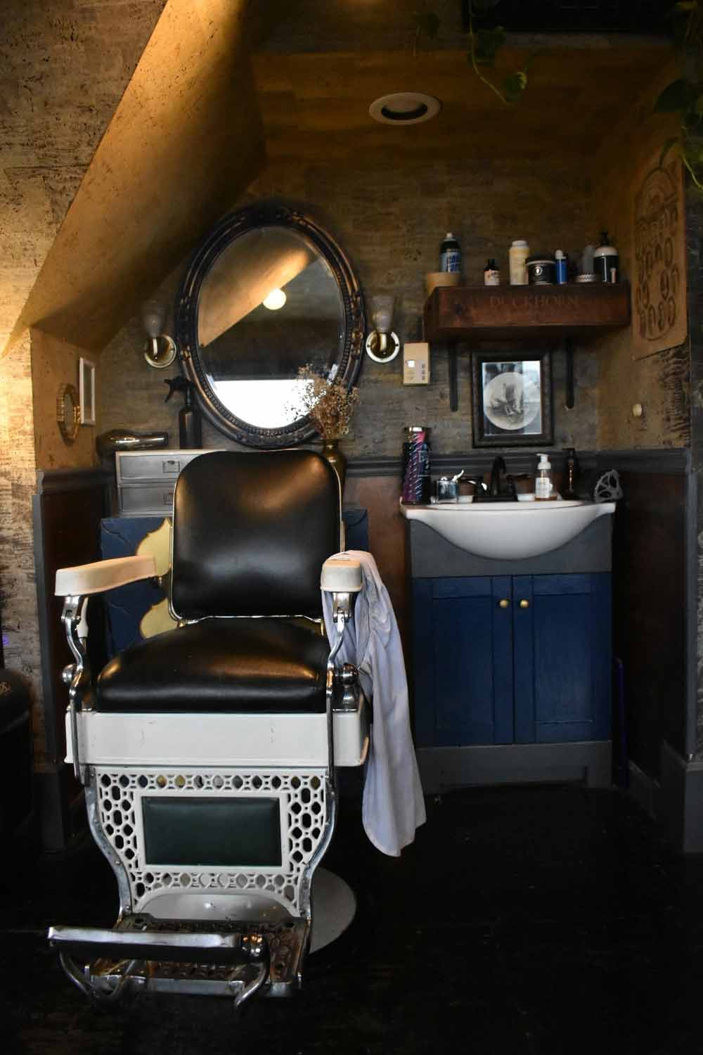 Goodfellows Tonsorial Parlor - A Classic Barber Experience 4