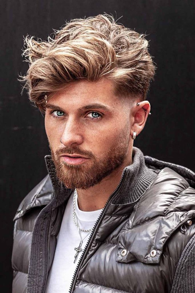 Side Parted Medium Blonde Hair Men #blondemenhaircuts #blondehaircut #menhaircut #blondemen