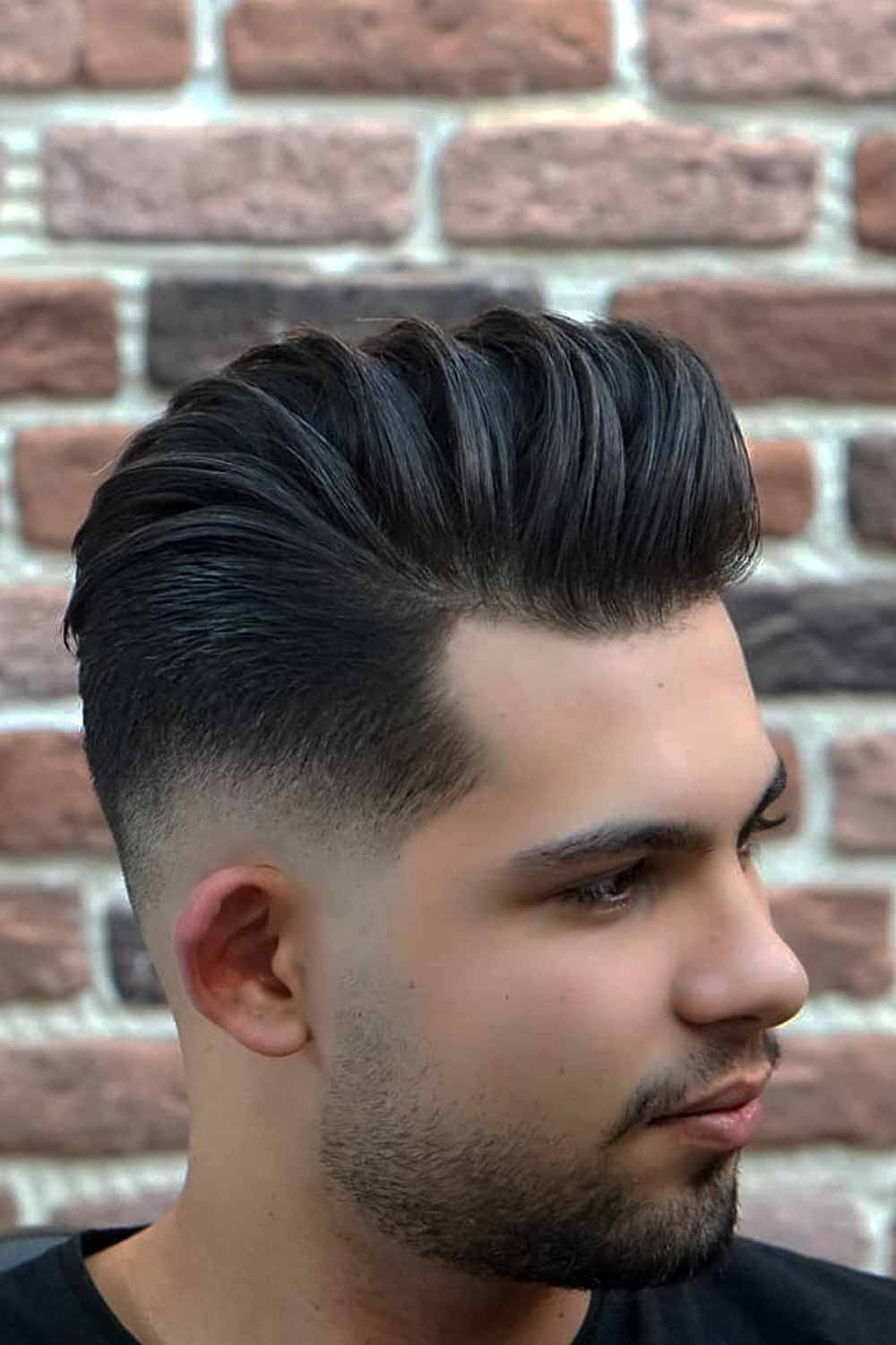 Side Swept Pompadour Round Face Hairstyle For Man #roundface #roundfacehaircut #roundfacehairstyle