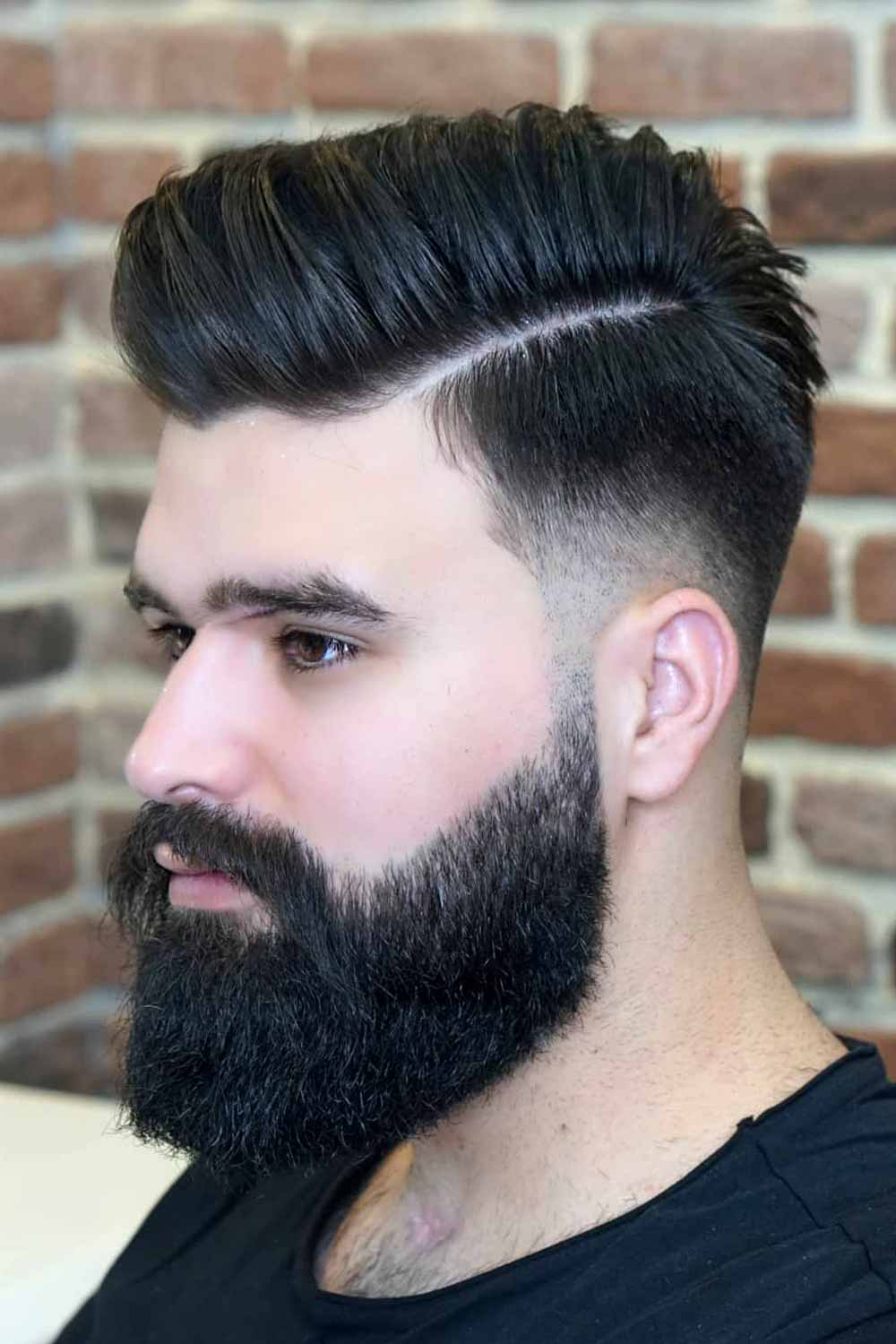 What is the best hairstyle for a man with a round face  Quora