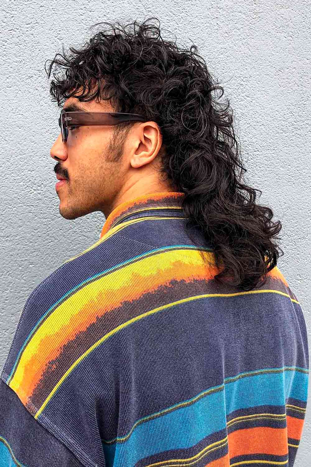 Wolf Cut On Curly Hair Men #wolfcutmen #wolfhairstylemen #wolfhaircut