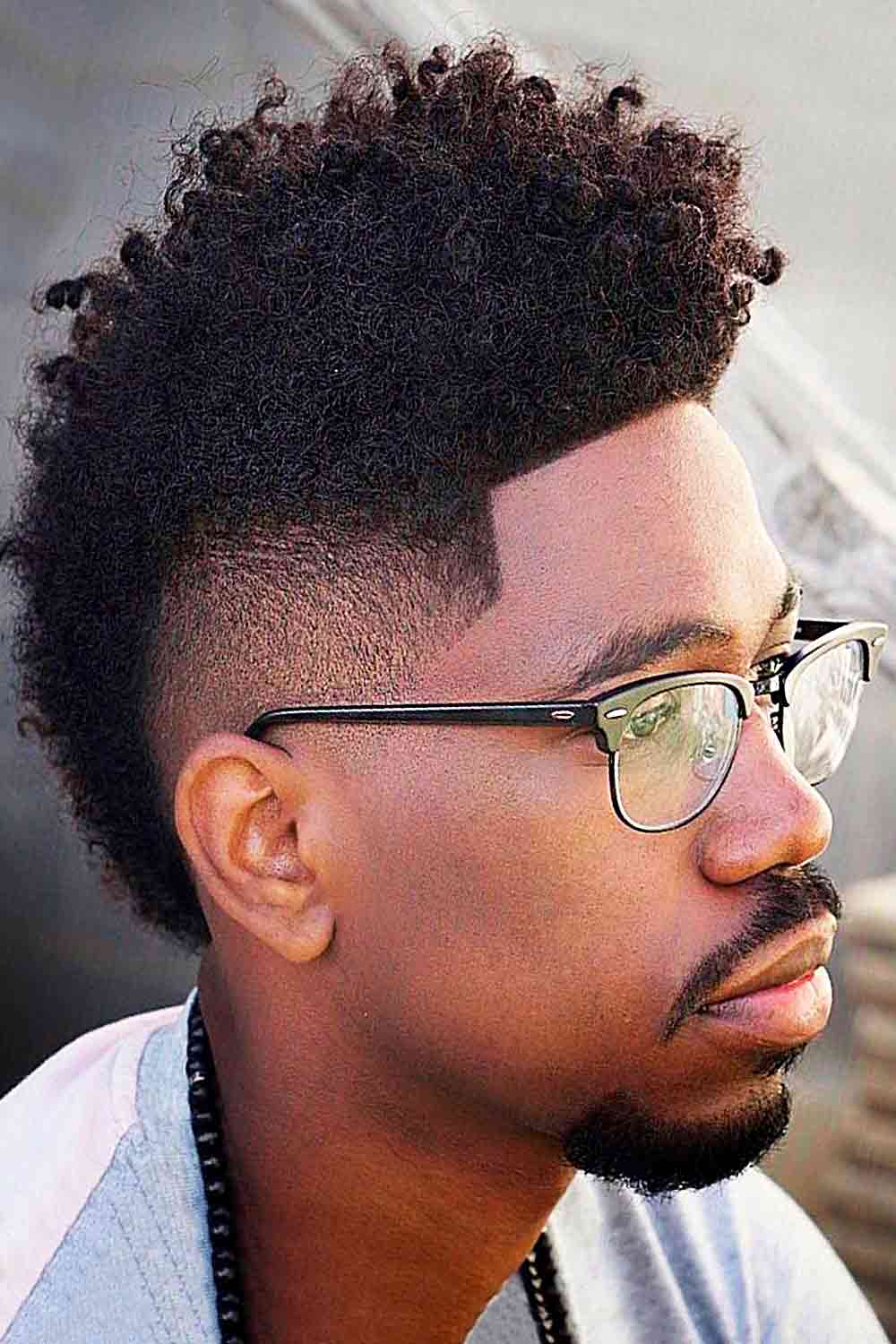 Mohawk Fade #blackmenhaircuts #blackmenhairstyles #afrohaircuts #haircutsforblackmen