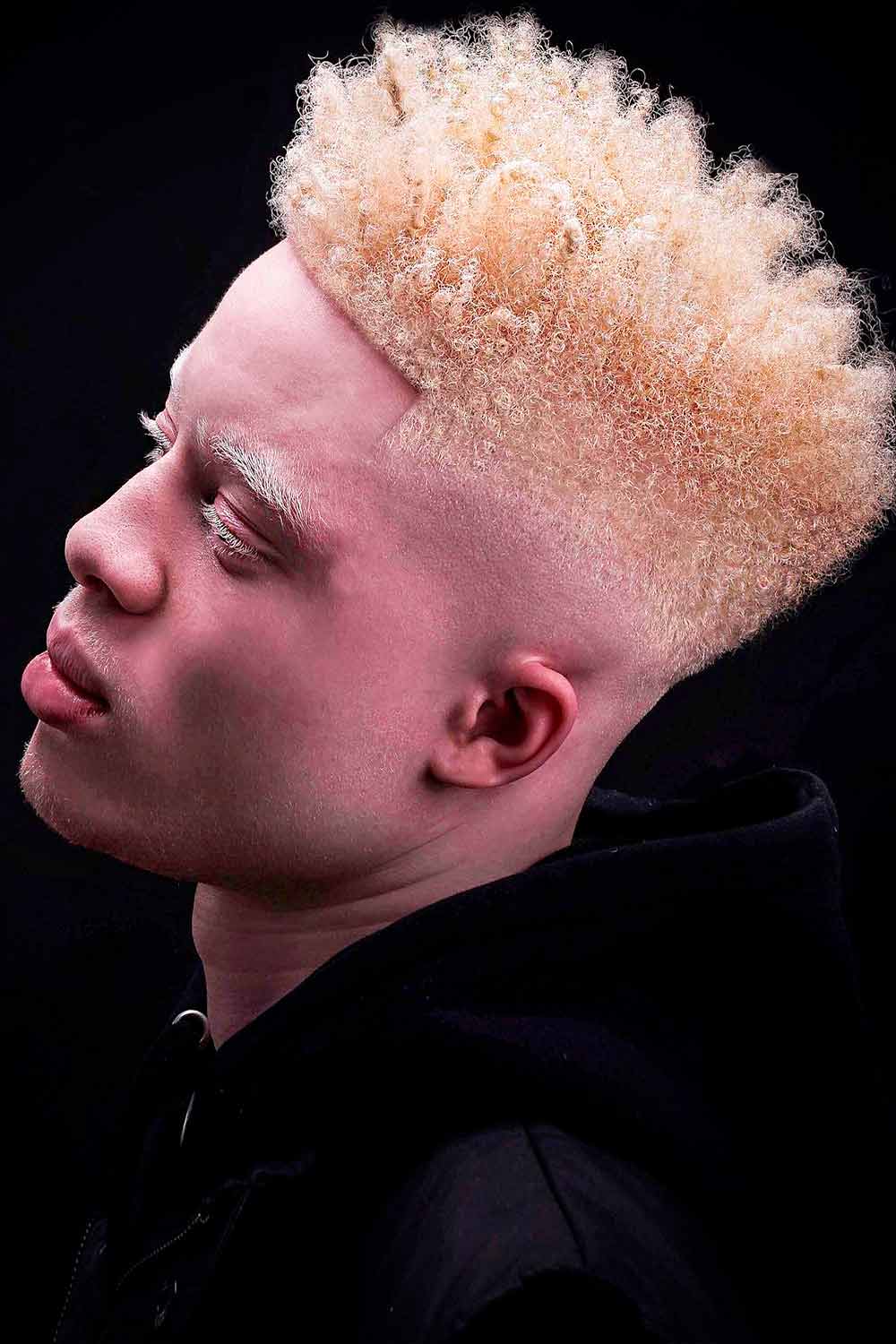 Undercut Fade Blonde #blackmenhaircuts #blackmenhairstyles #afrohaircuts #haircutsforblackmen