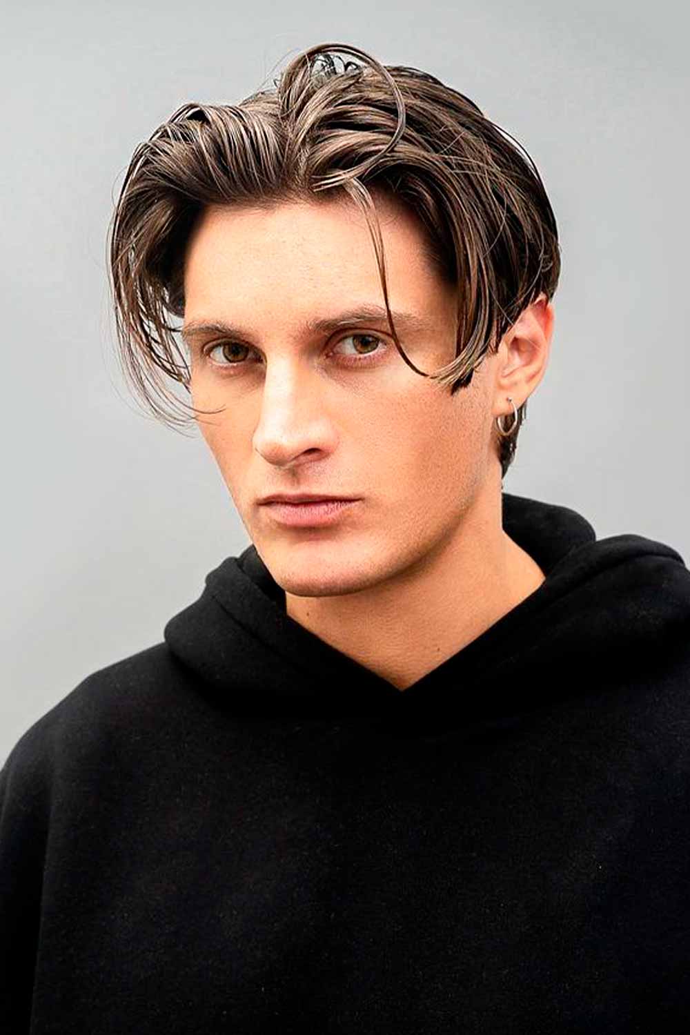Middle Part Medium Hair #promhairstyles #promhairstylesformen #formalhairstyles #mensformalhairstyles