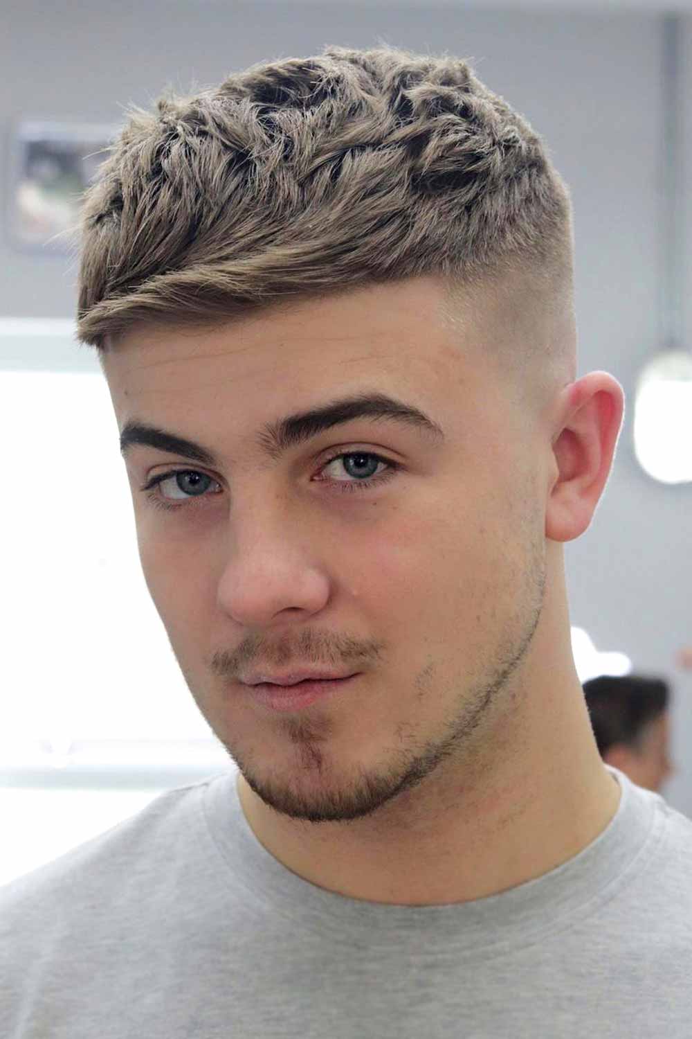 Zac Efron Hairstyle: Cool Short Messy Haircut for Men - Hairstyles Weekly