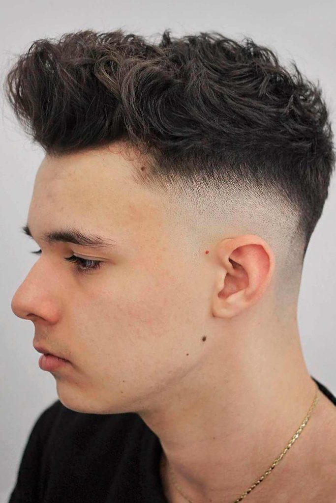 Wavy Faux Hawk Men #fauxhawkhaircut #fauxhawk #fohawk