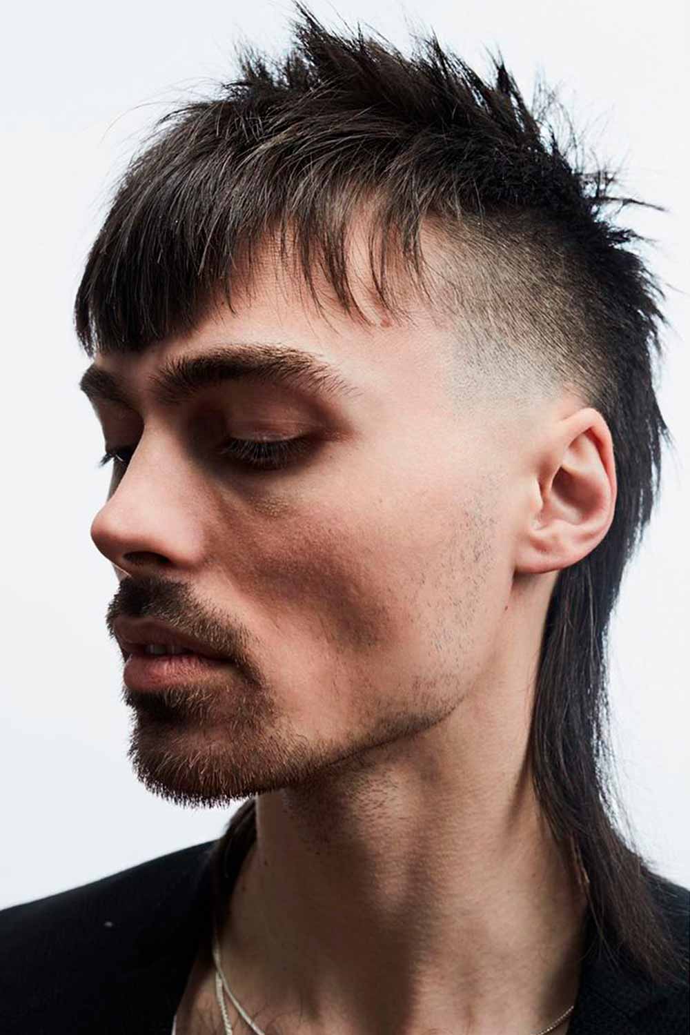 Wolf Cut for Men: A Stylish and Edgy Hair Trend - Mens Haircut