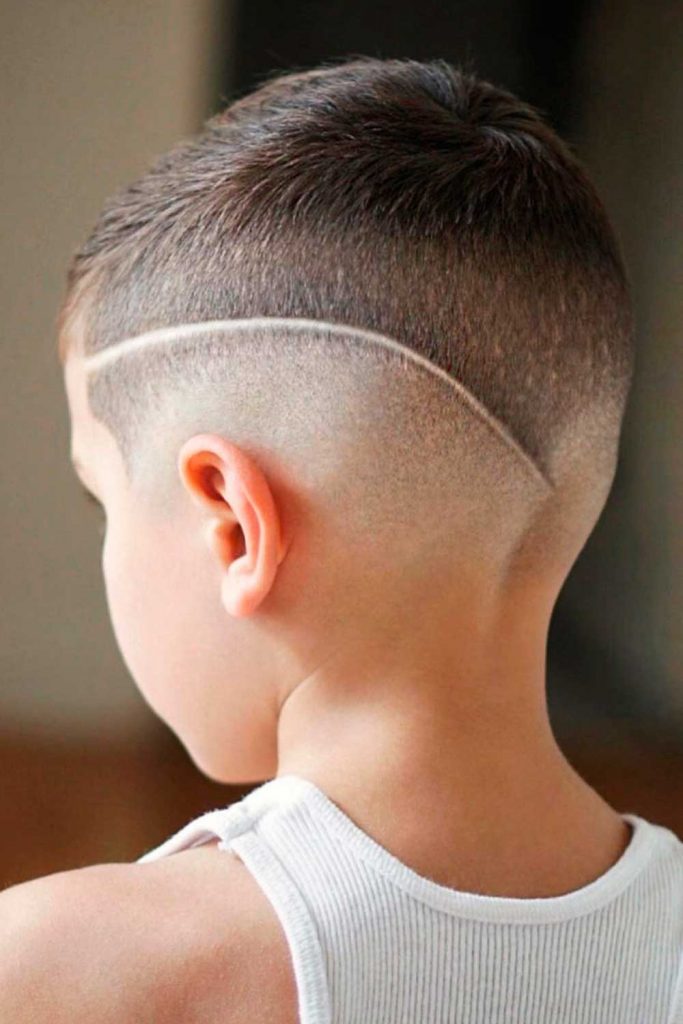 Small Kid Enjoying Hairdresser's While Getting New Hairstyle Stock Photo by  ©LumineImages 613388974