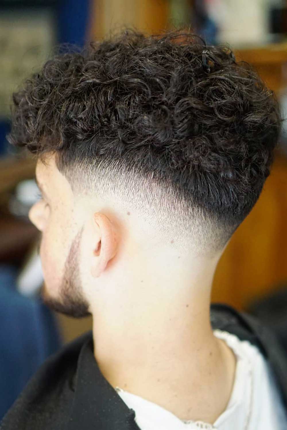 Curly Drop Fade with Shaved Sides Hairstyles #taperfadecurlyhair #taperfade #curlyhair #taper #fade