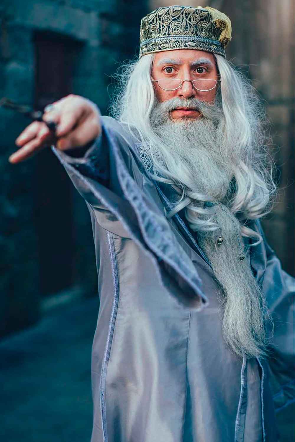 Dumbledore #menshalloweencostumes #haloweencostumeideasmen #halloweencostumes