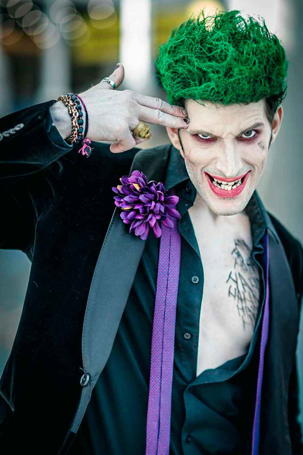 Joker #menshalloweencostumes #haloweencostumeideasmen #halloweencostumes