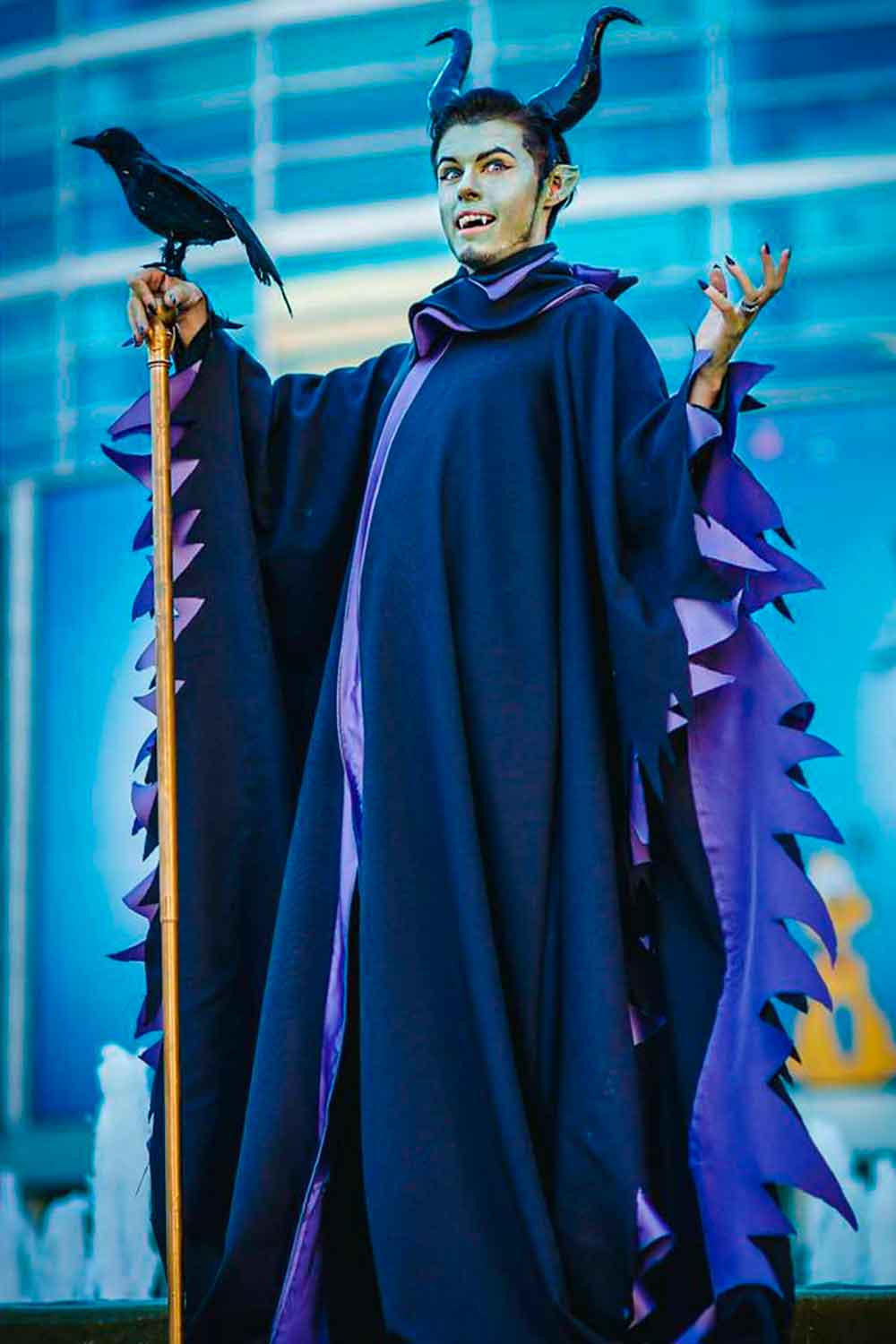 Maleficent #menshalloweencostumes #haloweencostumeideasmen #halloweencostumes
