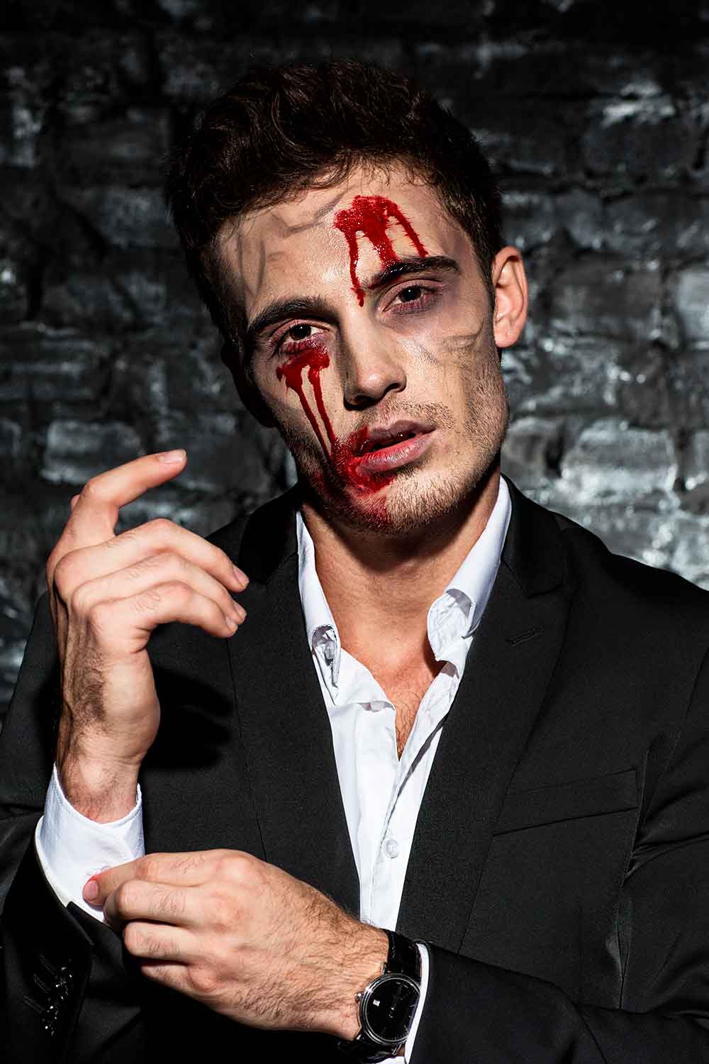 Vampire Halloween Makeup Men #halloweenmakeupformen #menshalloweenmakeup