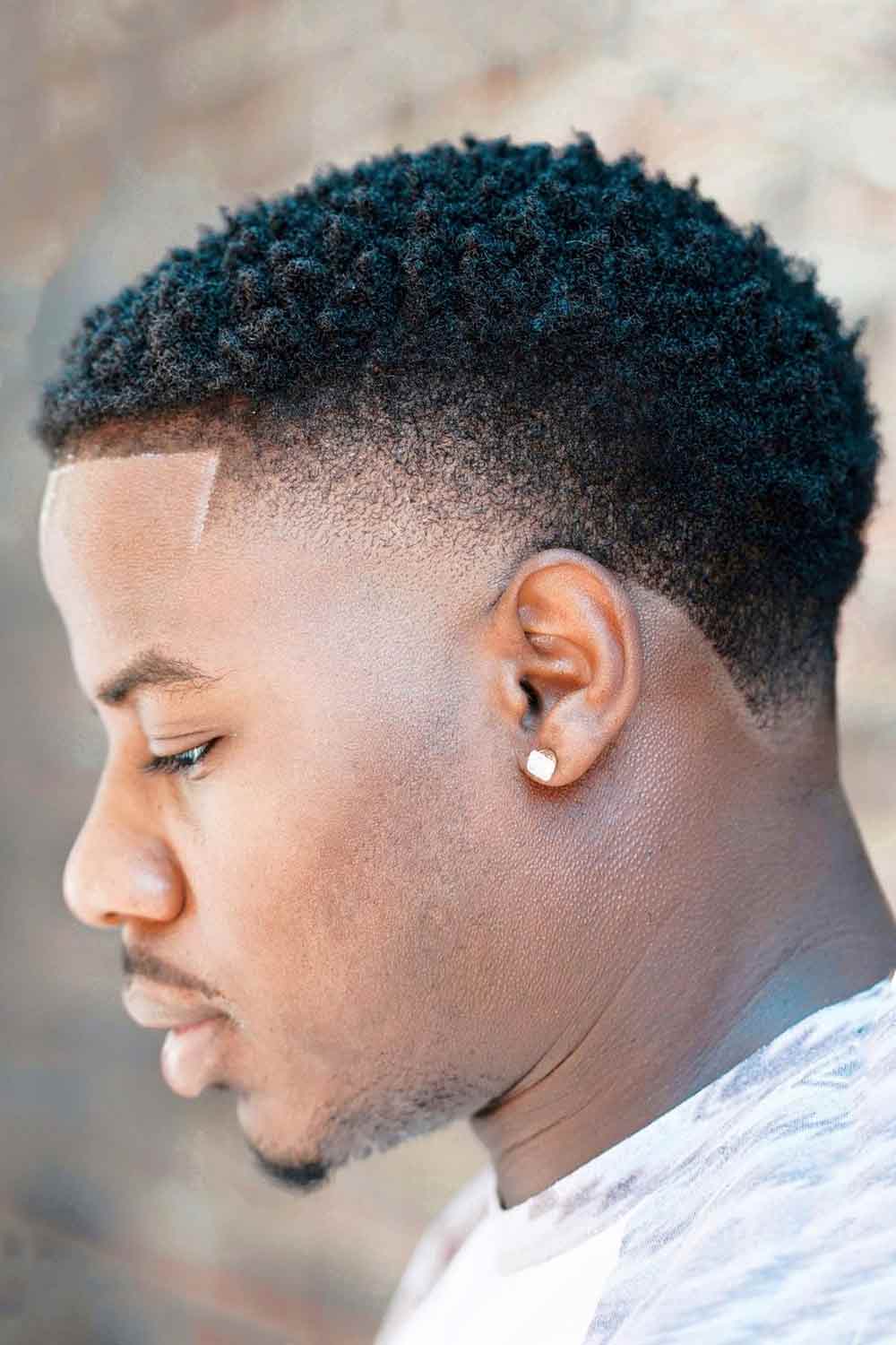 Low Fade Hairstyle for Black Man #lowfadehaircut #lowfade #fadehaircut #fade