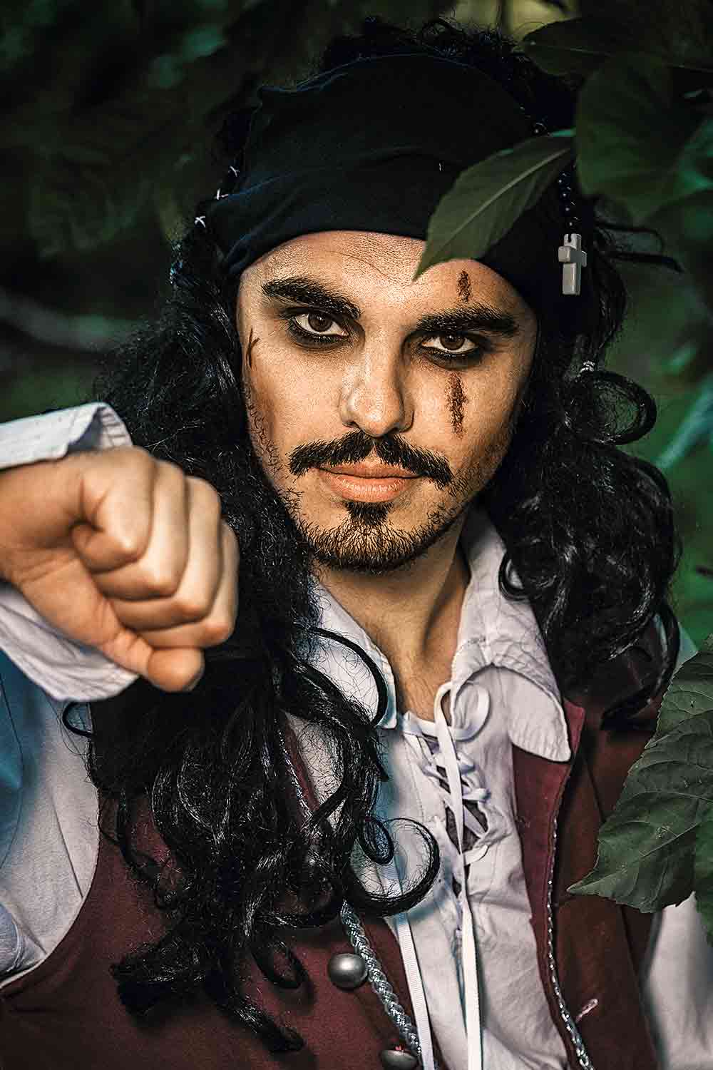 Captain Jack Sparrow #halloweenmakeup #halloweenmakeupmen #mensfacepaint #menshalloweenmakeup #halloweenmakeupformen