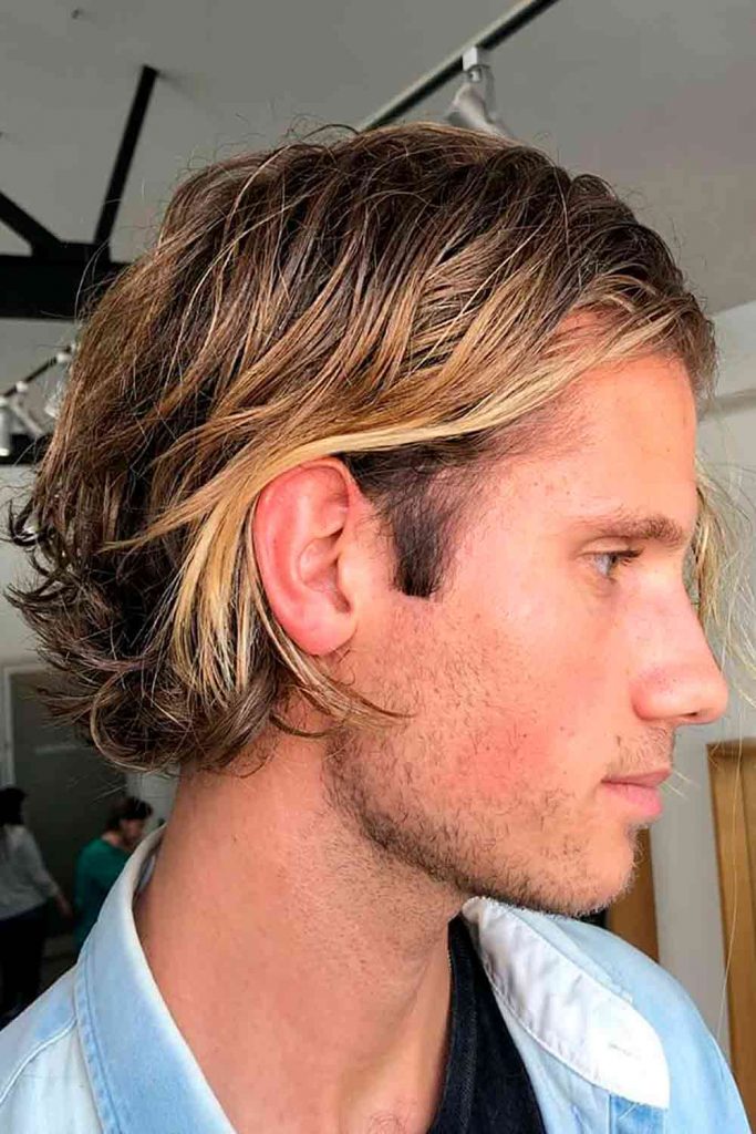 Middle Part Surfers Hairstyle #middlepart #middleparthair #middleparthairmen #curtainbangs #curtainshair