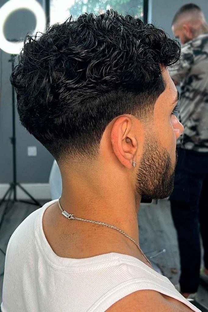 Curly Low Taper Fade #fade #fadehaircut #fades #mensfade