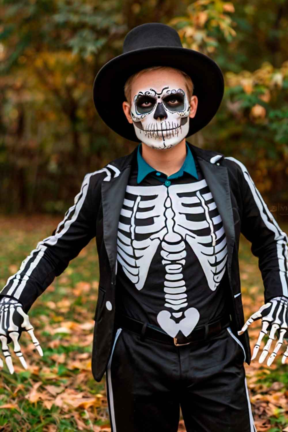 Skeleton #halloweencostumemen #menshalloweencostumes #halloweencostumeideas